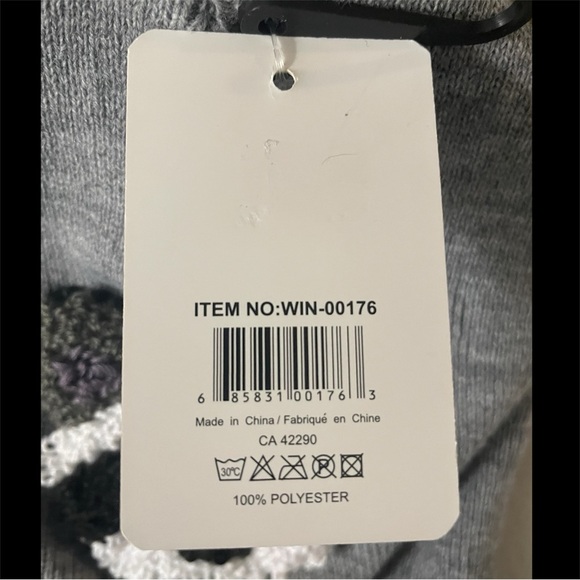 Punch Needle Raccoon patch on NWT winter toque/beanie. - Picture 4 of 5